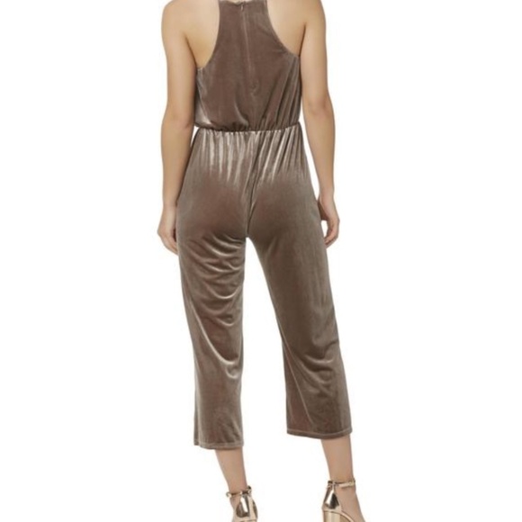 Velour Simply Styled Champagne Crop Racerback Jumpsuit, Women's medium Petite EU - Picture 3 of 10